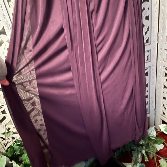 GIRLS DAVIDS BRIDAL BEAUTIFUL PLUM PURPLE SPAGHETTI STRAPS LONG FORMAL DRESS - Picture 7 of 10